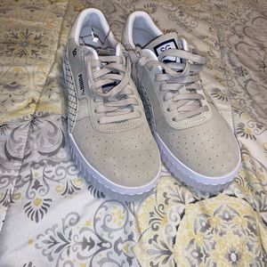 Size 10 Sg x Puma Cali suede